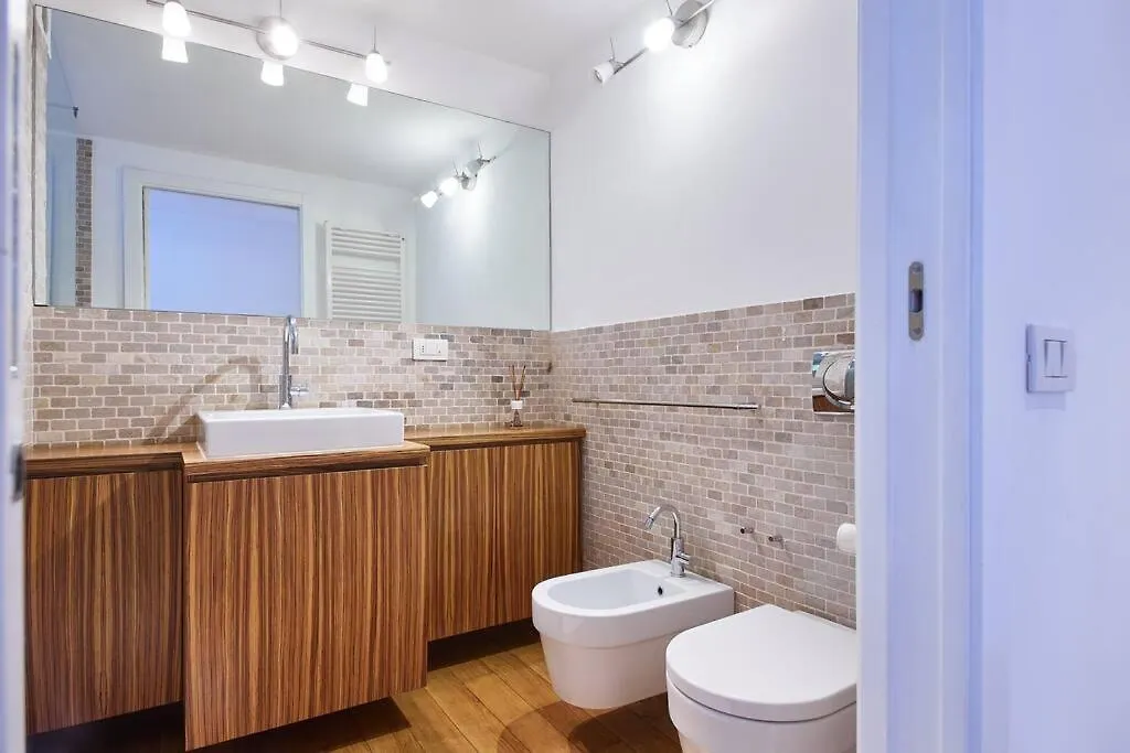 Ampia Casa Indipendente Con Giardino Privato Apartamento Milão