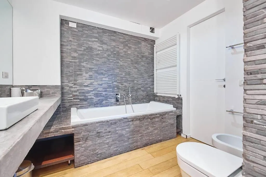 Appartamento Ampia Casa Indipendente Con Giardino Privato Milano 0*,