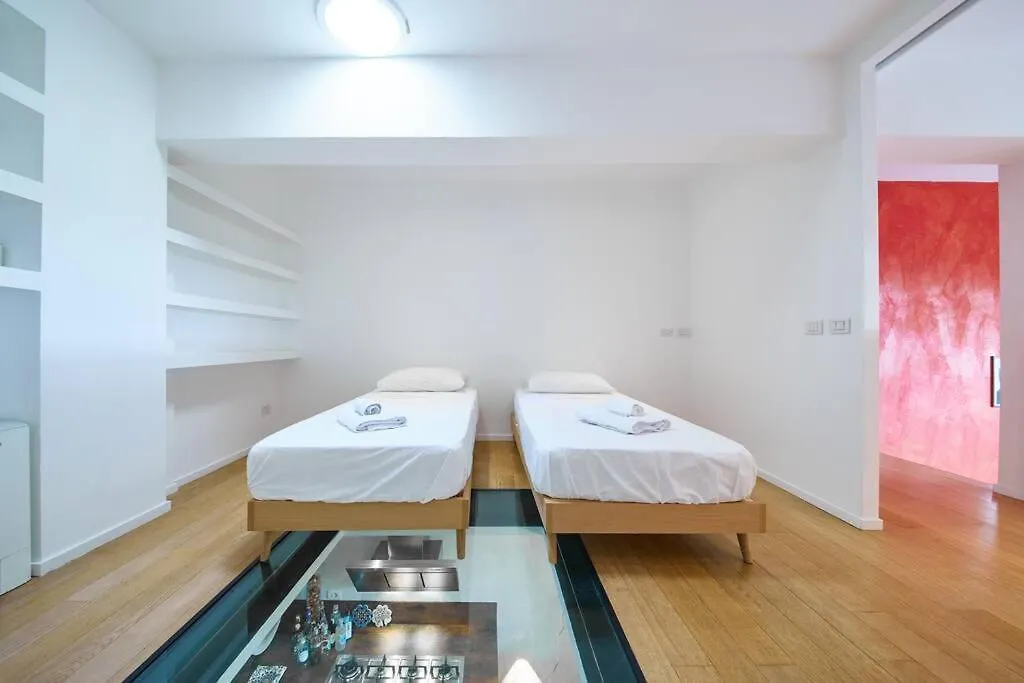 Appartamento Ampia Casa Indipendente Con Giardino Privato Milano Italia