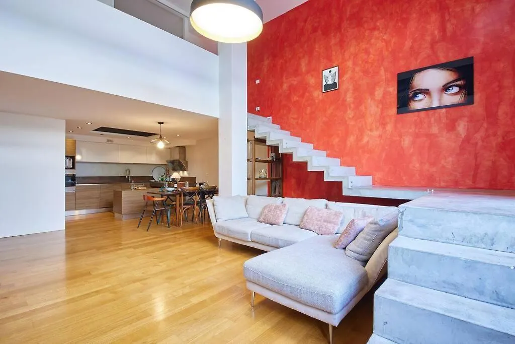 Appartamento Ampia Casa Indipendente Con Giardino Privato Milano