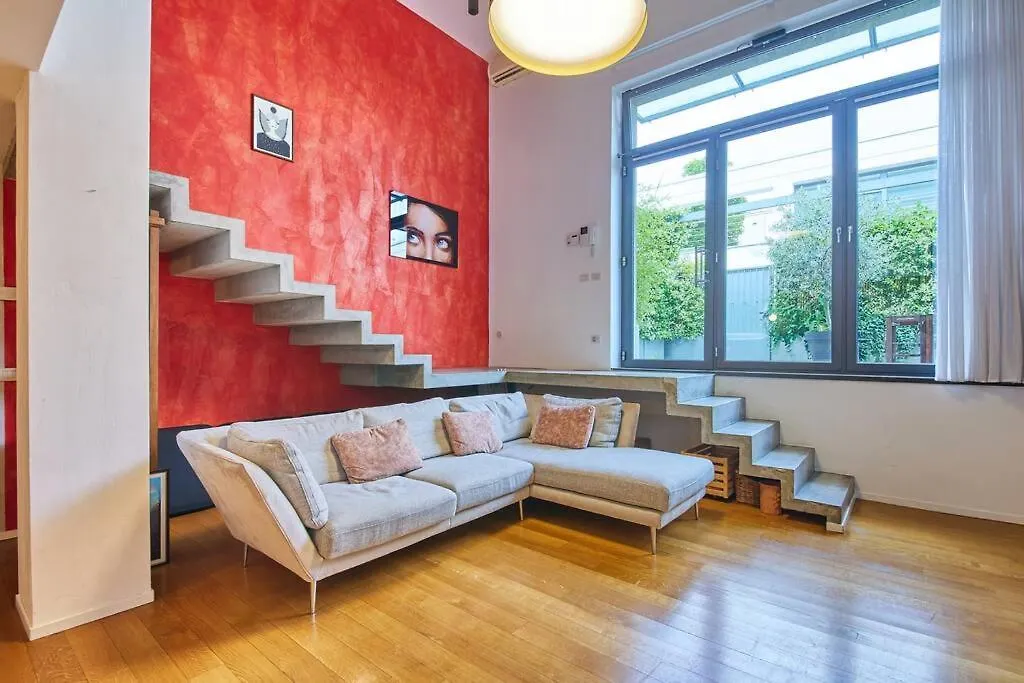 Appartamento Ampia Casa Indipendente Con Giardino Privato Milano