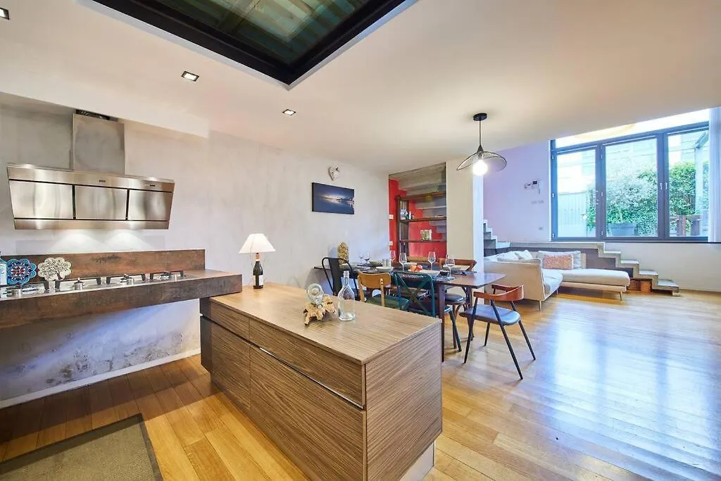 Appartamento Ampia Casa Indipendente Con Giardino Privato Milano